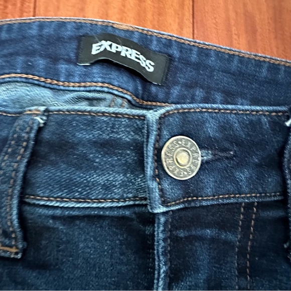 Express Dark Wash Mid Rise Stretch Jeans | Classic Fit | Size 31 x 30 - Picture 5 of 7